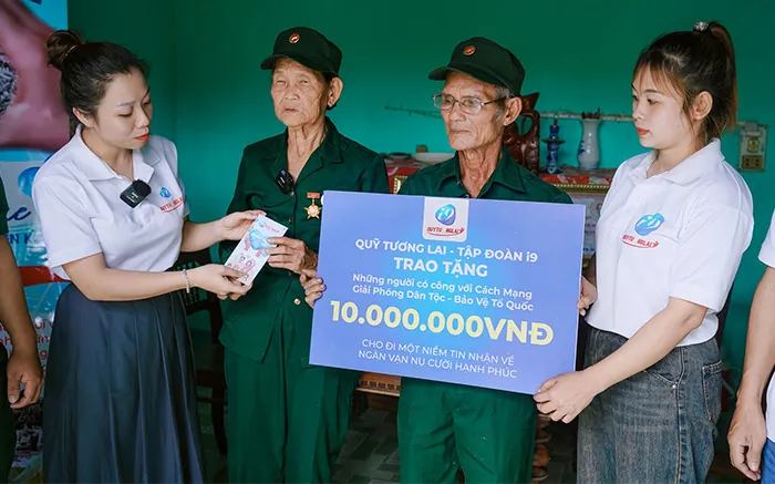 Biểu tượng dịch vụ chăm sóc khách hàng 24/7 của Betvisa trực tuyến, luôn sẵn sàng hỗ trợ người chơi.